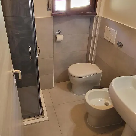 Di Fronte All'ospedale *