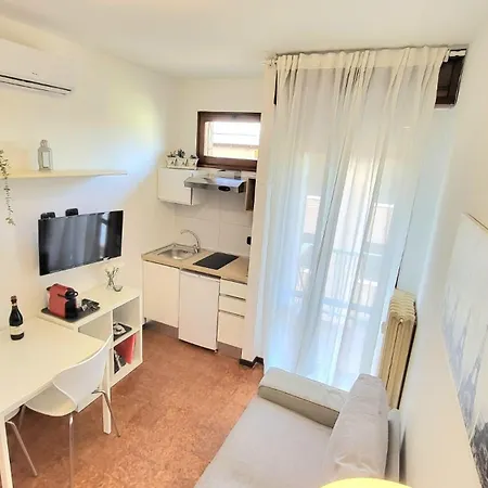 Di Fronte All'ospedale Apartmán